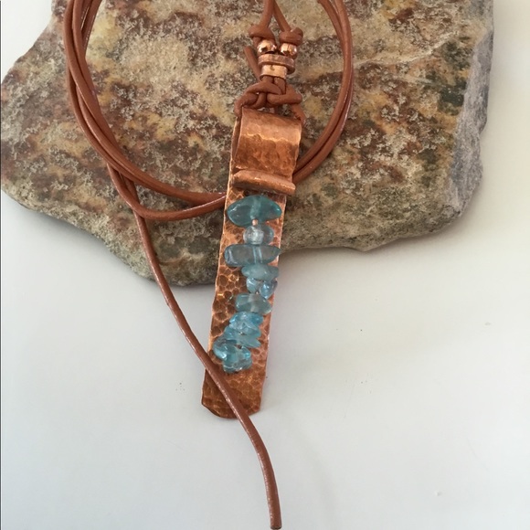 Unisex Copper Pendant With Blue Apatite Gemstone - Picture 6 of 6